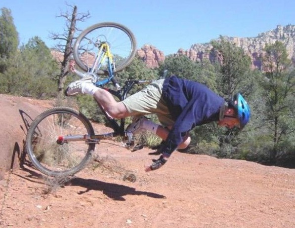 funny-mountain-bike-crash.jpeg